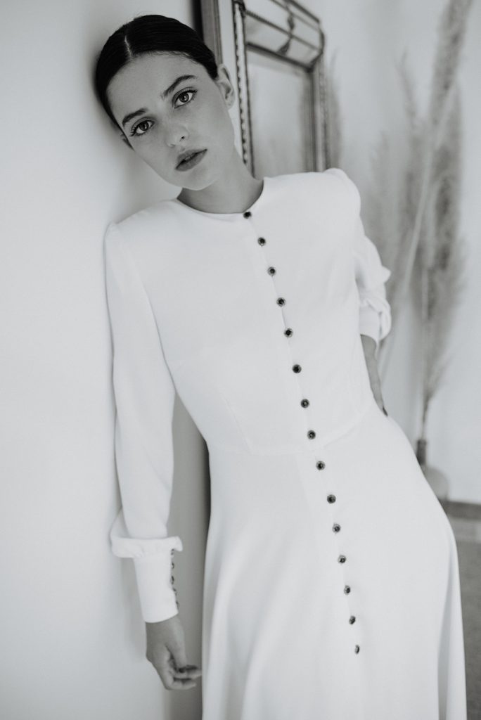 Vestido camisero cerrado para novia