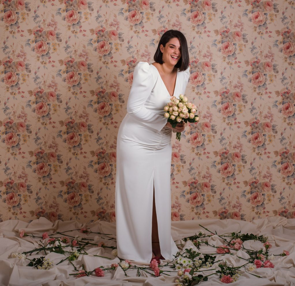 Vestido manga larga novia escote pico
