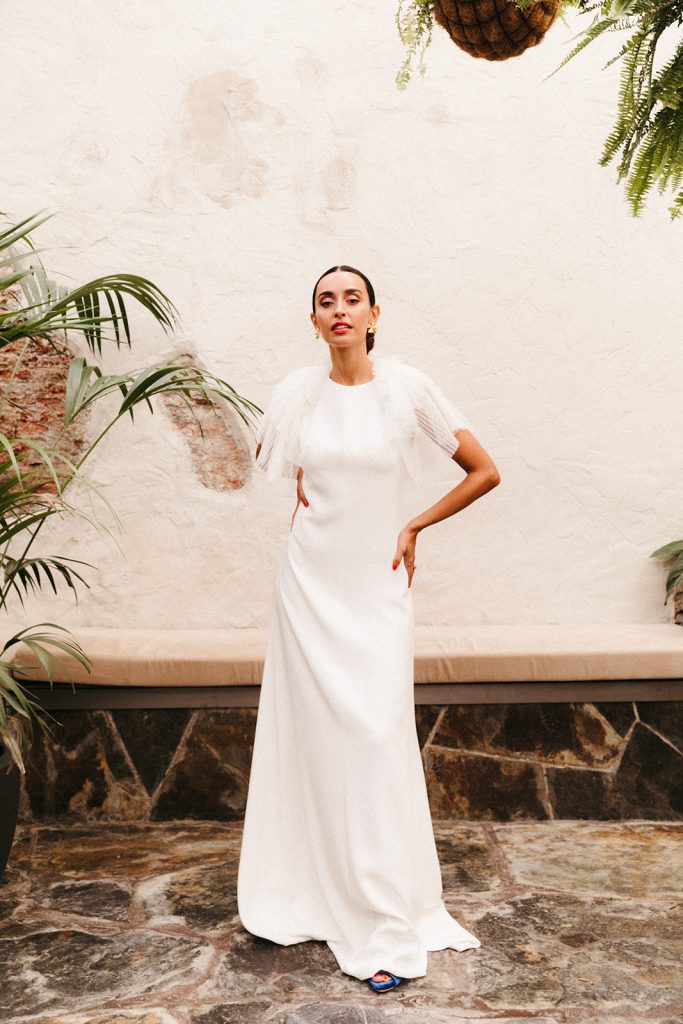 Vestido novia verano 2023 mangas tul