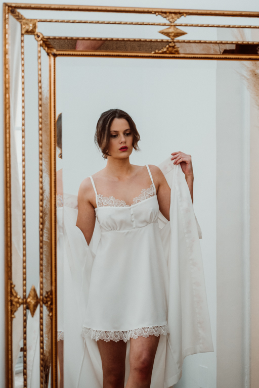 camisón tirantes botones escote 