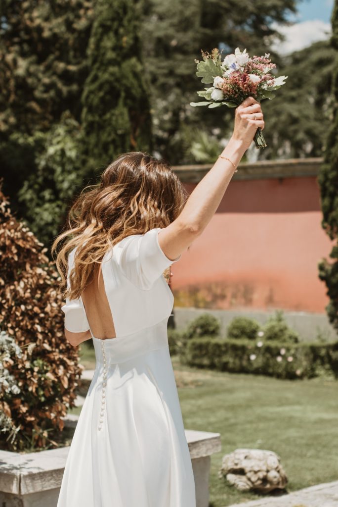 Vestido novia manga corta