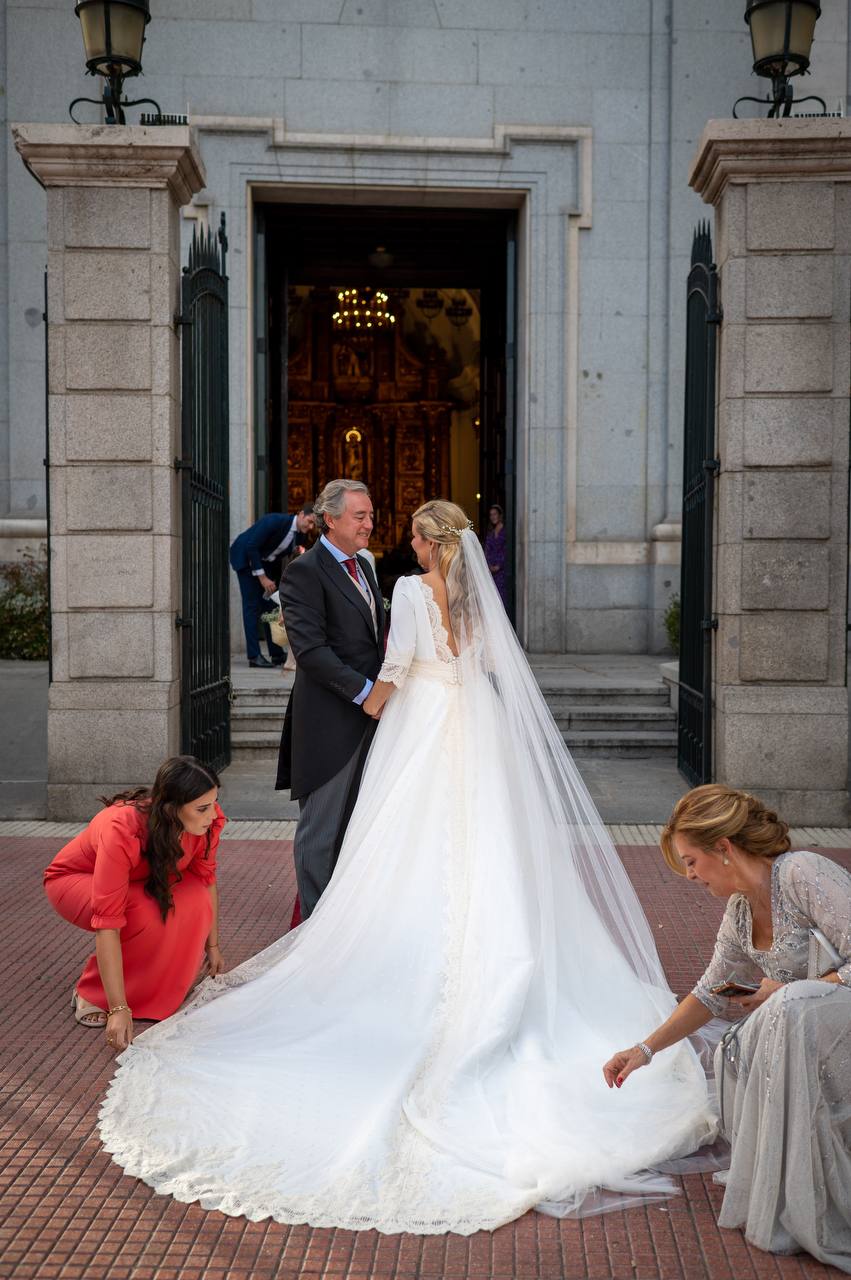 Vestido novia tipo princesa