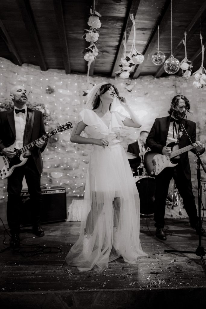 novia cantante