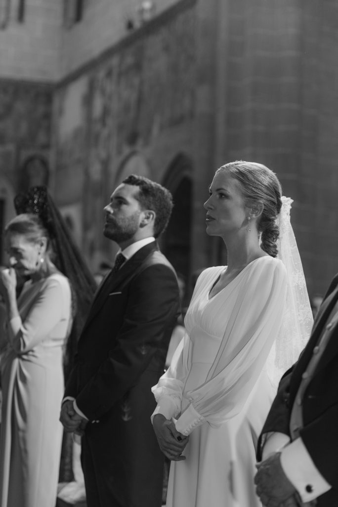 vestido con hombrera novia