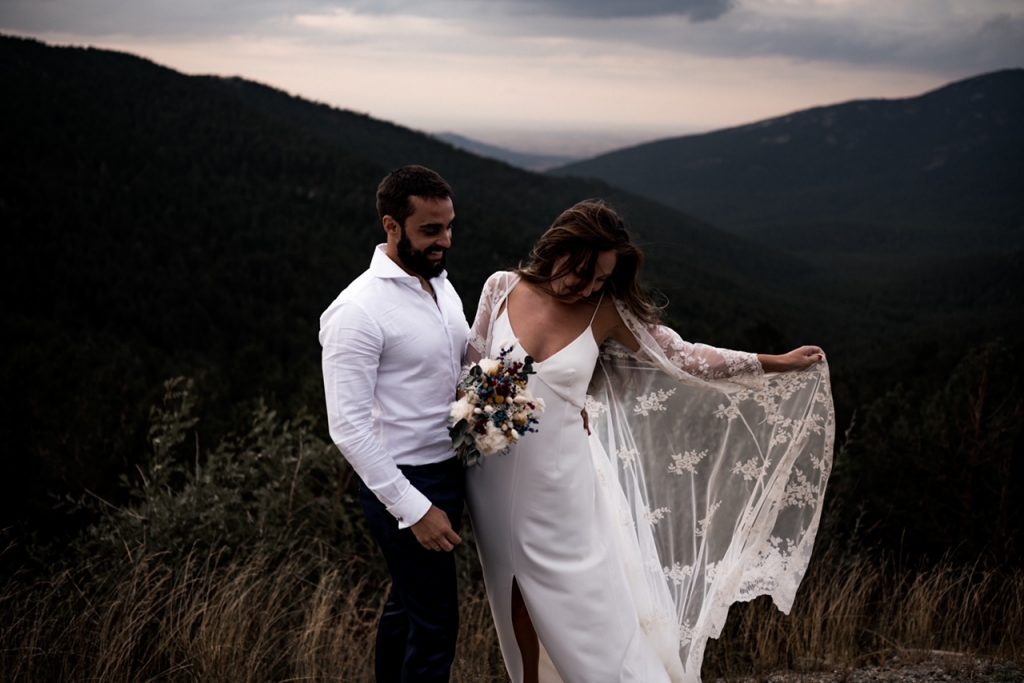 vestido y abrigo para novia